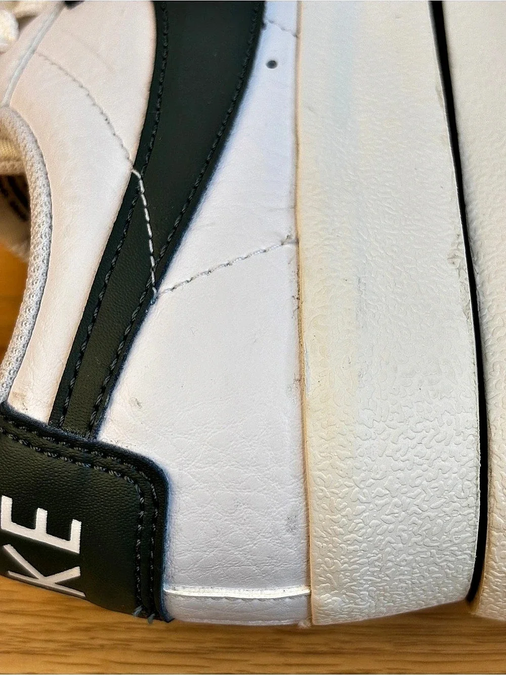 Nike Blazer Low '77 Vintage Big Kids' Sneakers White & Dark Green US 6.5Y